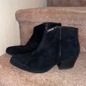 Vagabond black suede Chelsea boots